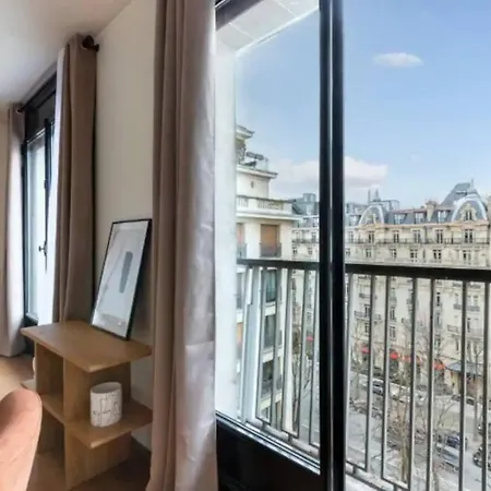 Avenue Montaigne Luxury 2br 4p شقة باريس