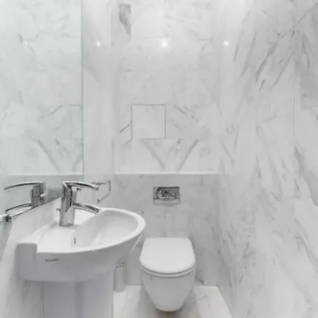 Avenue Montaigne Luxury 2br 4p * 巴黎