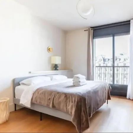 Avenue Montaigne Luxury 2br 4p Lejlighed *
