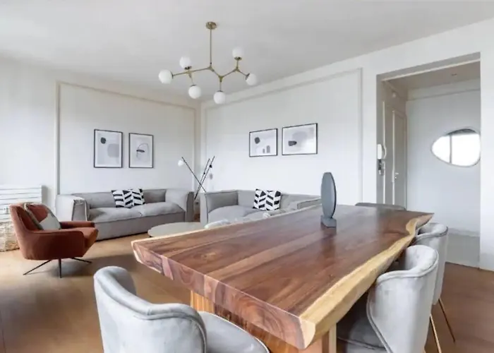 公寓 Avenue Montaigne Luxury 2br 4p 巴黎