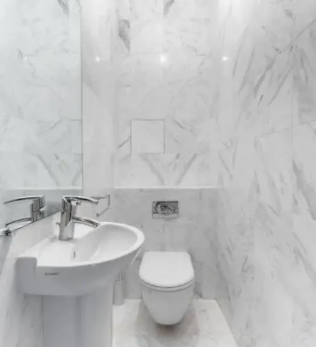 Avenue Montaigne Luxury 2br 4p * 巴黎